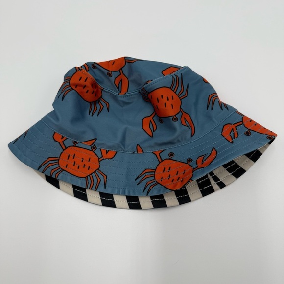 Tea Collection Reversible Bucket Hat with Crab Print / Black White Stripes - Picture 1 of 5